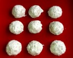 Christmas Treat:  Russian Tea Cakes (& What's Your Favorite Christmas Cookie?)