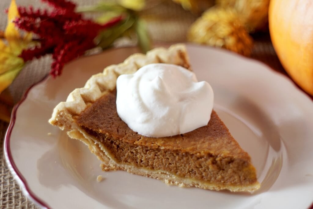 pumpkin pie with whipped cream