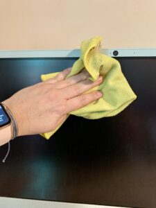 how to clean computer screen