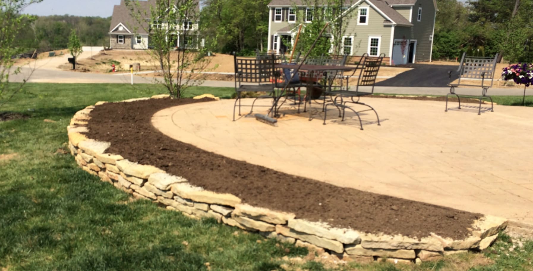 how to keep weeds out of flower beds finished