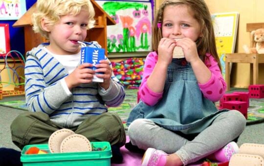 kids eating uncrustables at lunch