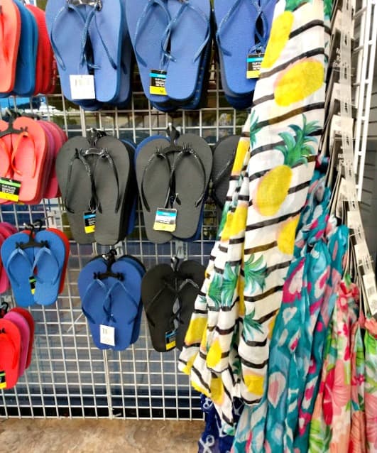 flip flops at dollar tree 