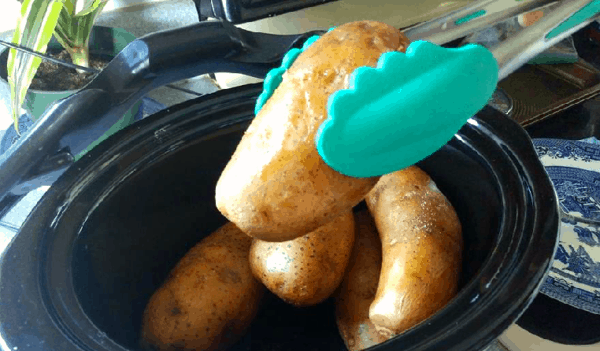 Crock pot Baked Potatoes with no foil needed