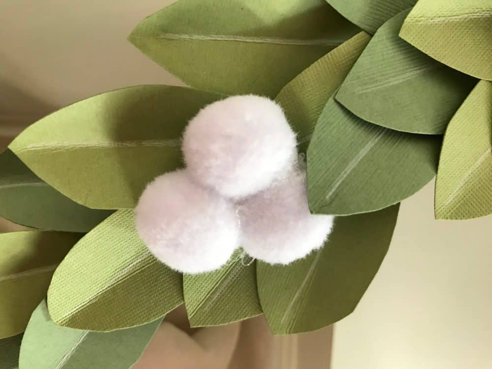 designing Christmas Paper Garland