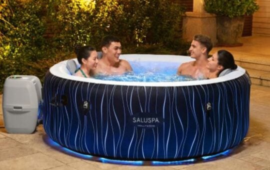 inflatable hot tub