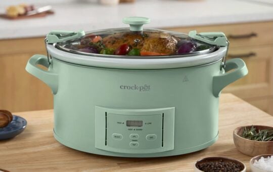 Crock Pot 7 Quart Cook & Carry Programmable Large Slow Cooker
