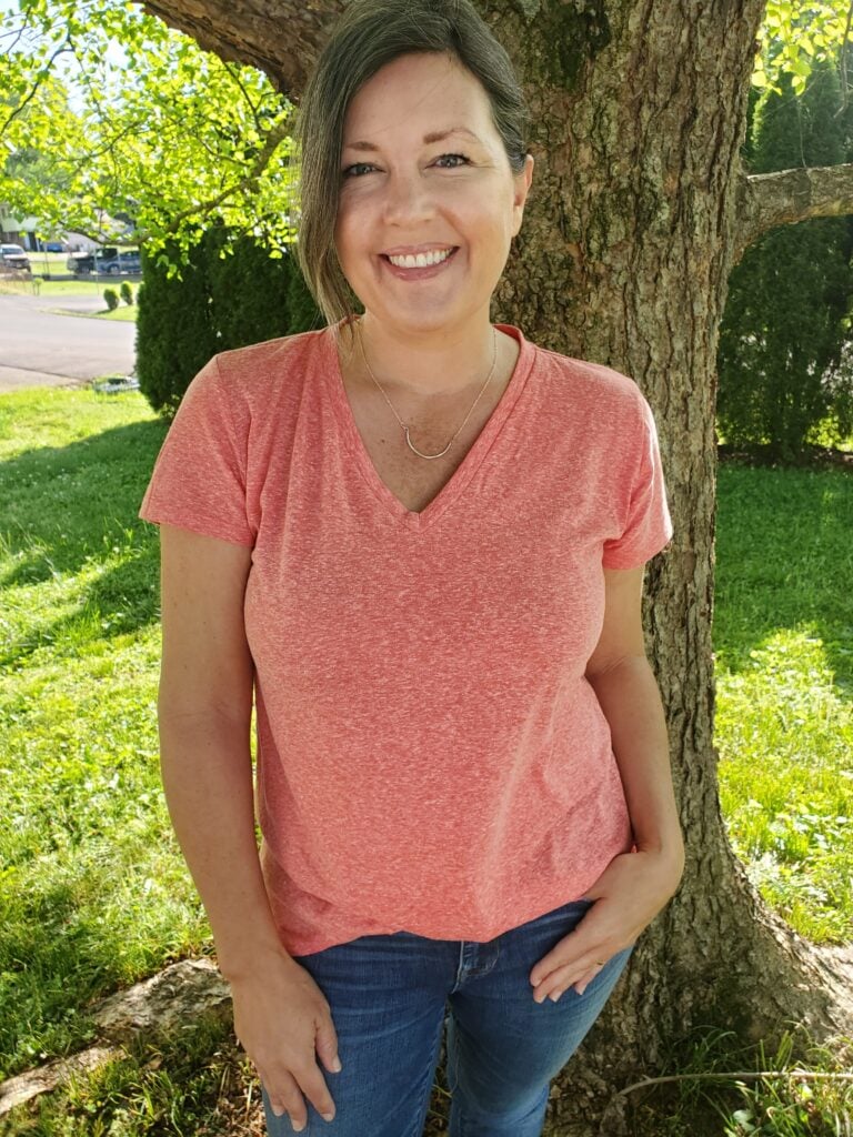 soft pink tee on Jamie 