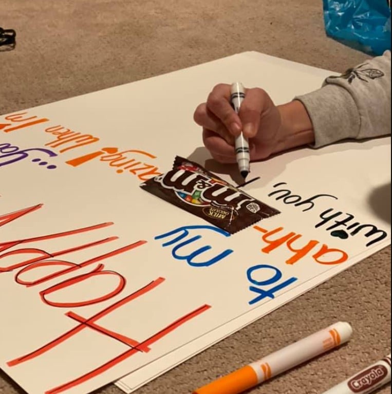 Making a valentine candy poster 