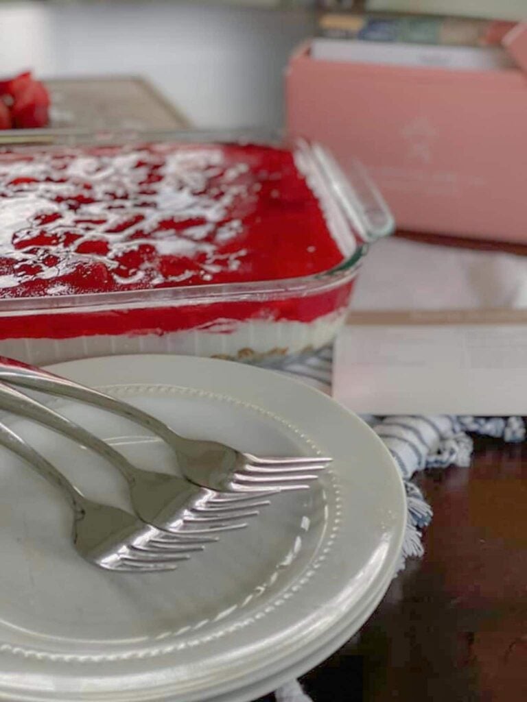 Strawberry Pretzel Salad Recipe 