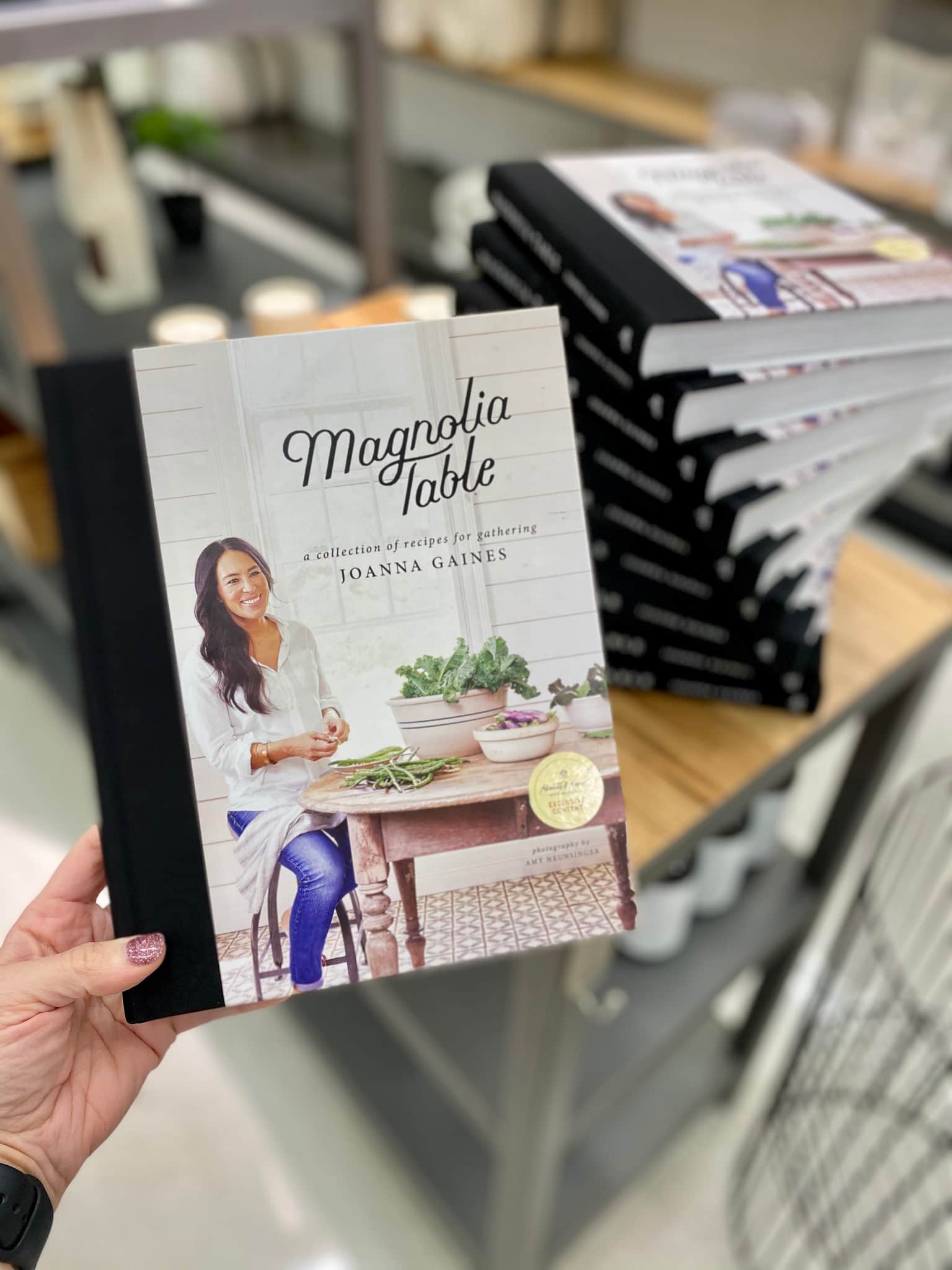 magnolia table