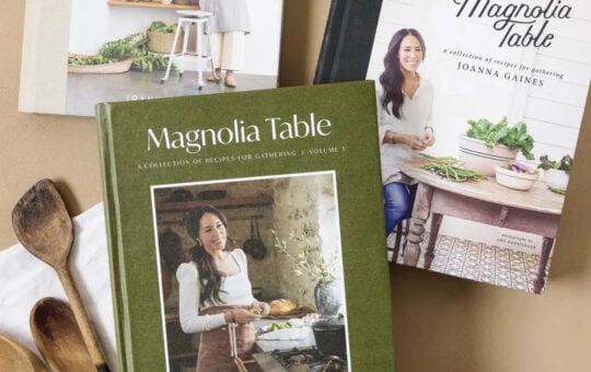 magnolia table