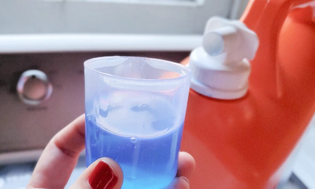 laundry detergent to remove stains