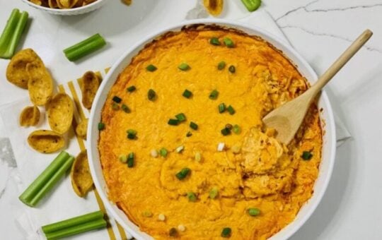 easy buffalo chicken dip