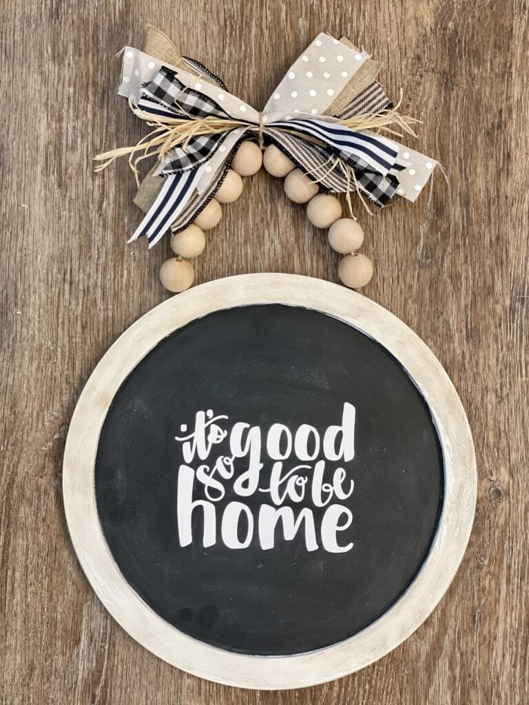How to make Farmhouse Signs with Cricut