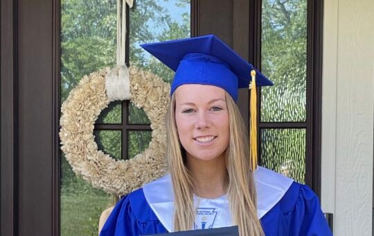 How to Throw A Graduation Party