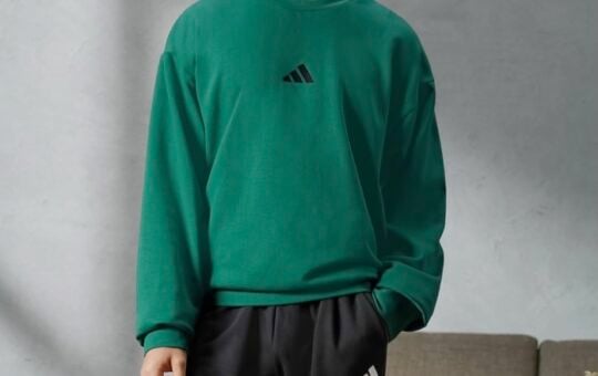 adidas Mens Essentials Feelcozy Fleece Sweatshirt