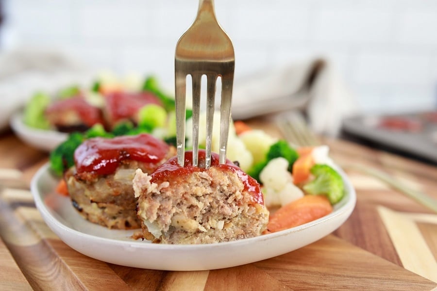 turkey meatloaf muffins with vegetables finished on plate