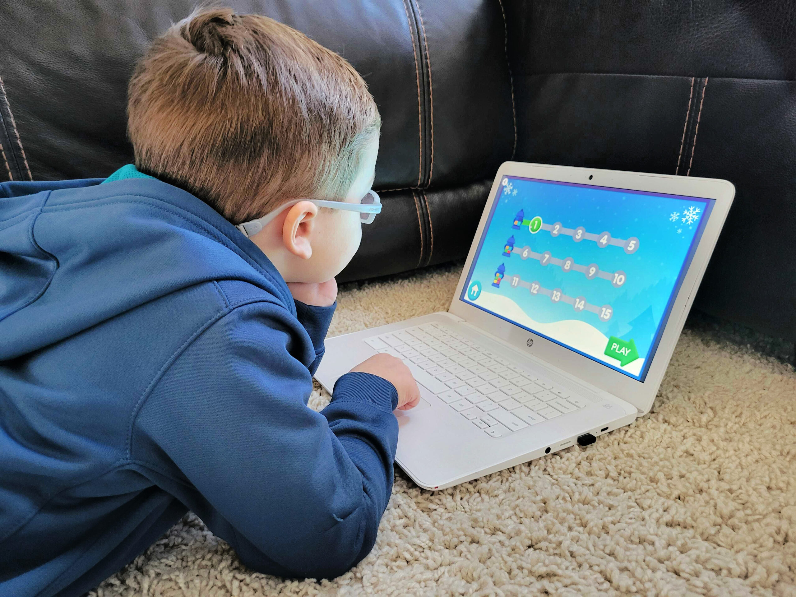boy using Noggin