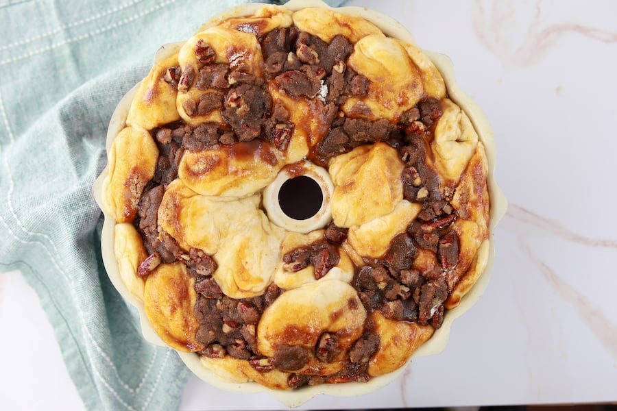 baked pull apart cinnamon rolls