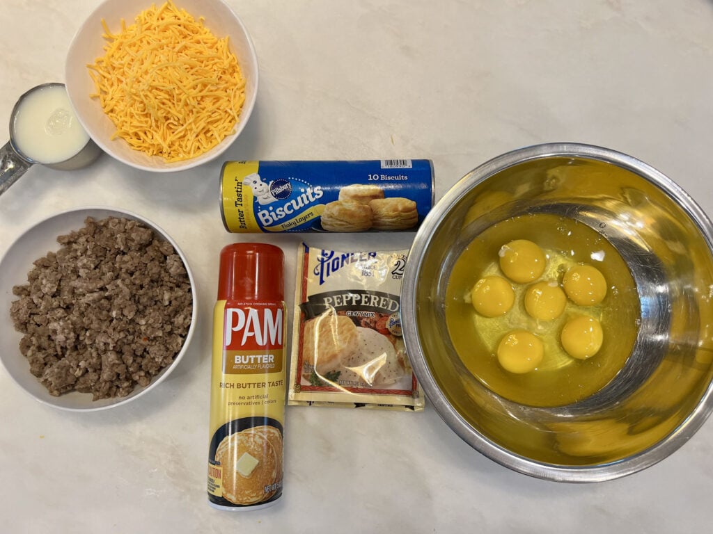 Biscuits and Gravy Casserole Ingredients