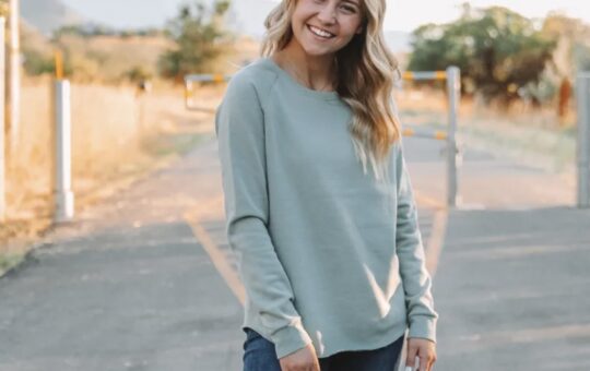 pullover sweatshirt with jeans