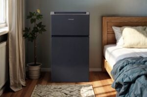 frigidaire 3.1 top freezer and fridge