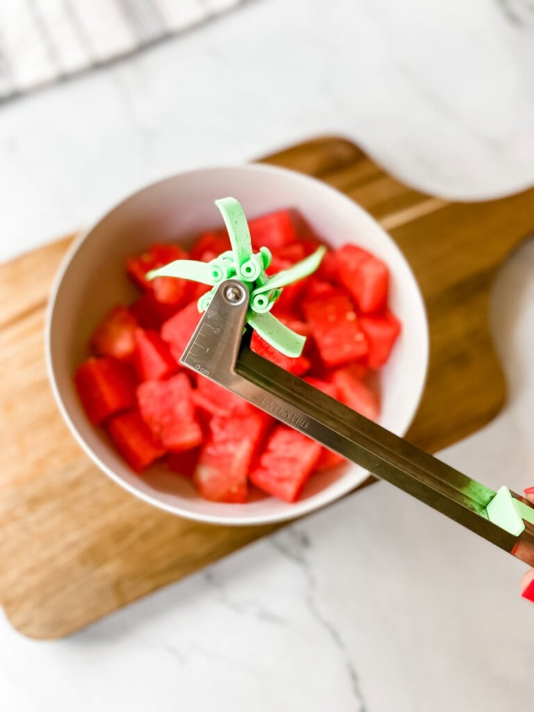 how to slice a watermelon using a gadget from amazon