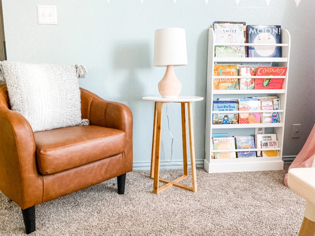 Reading area in kids room 
