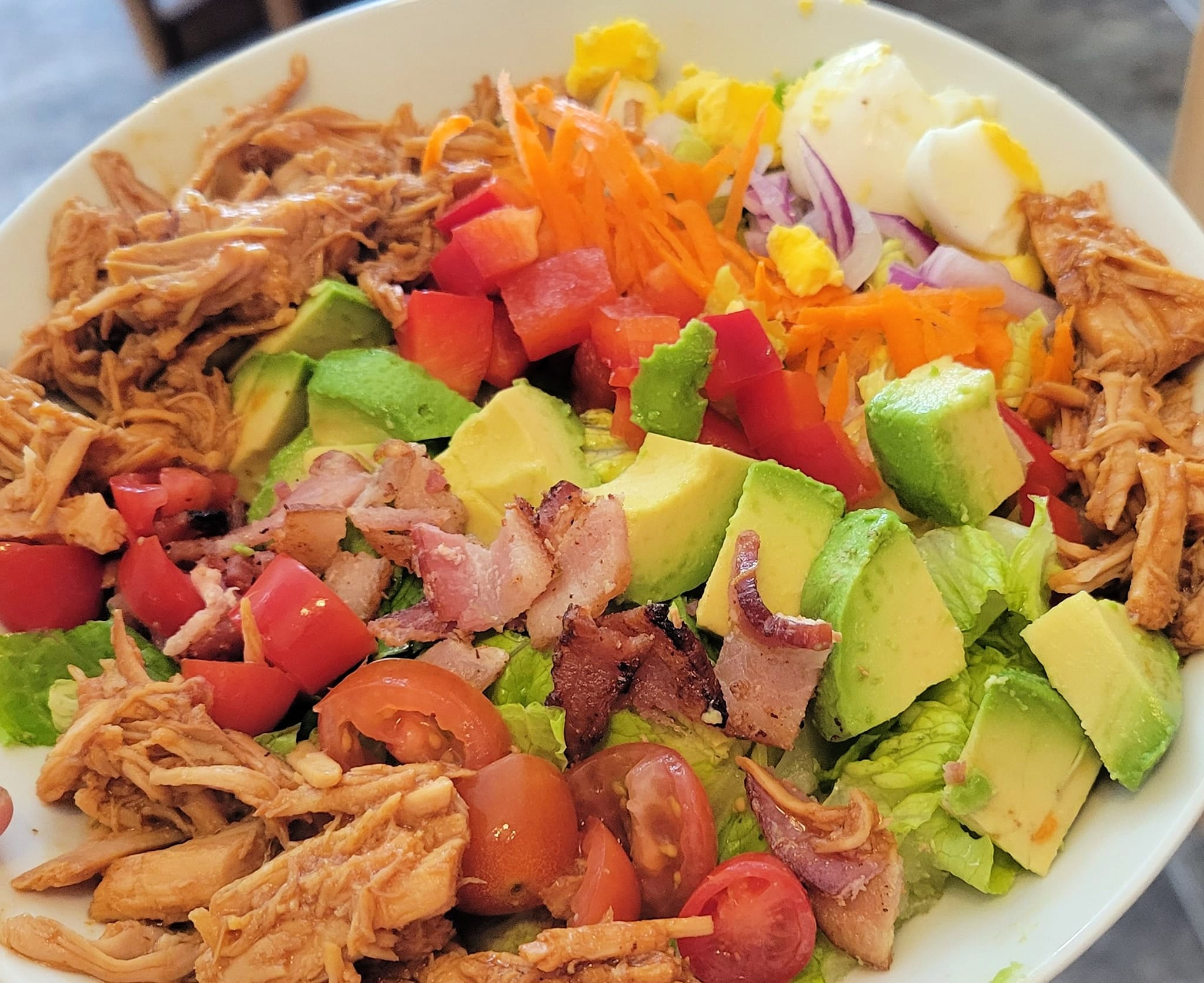 cobb salad with barbecue pork 