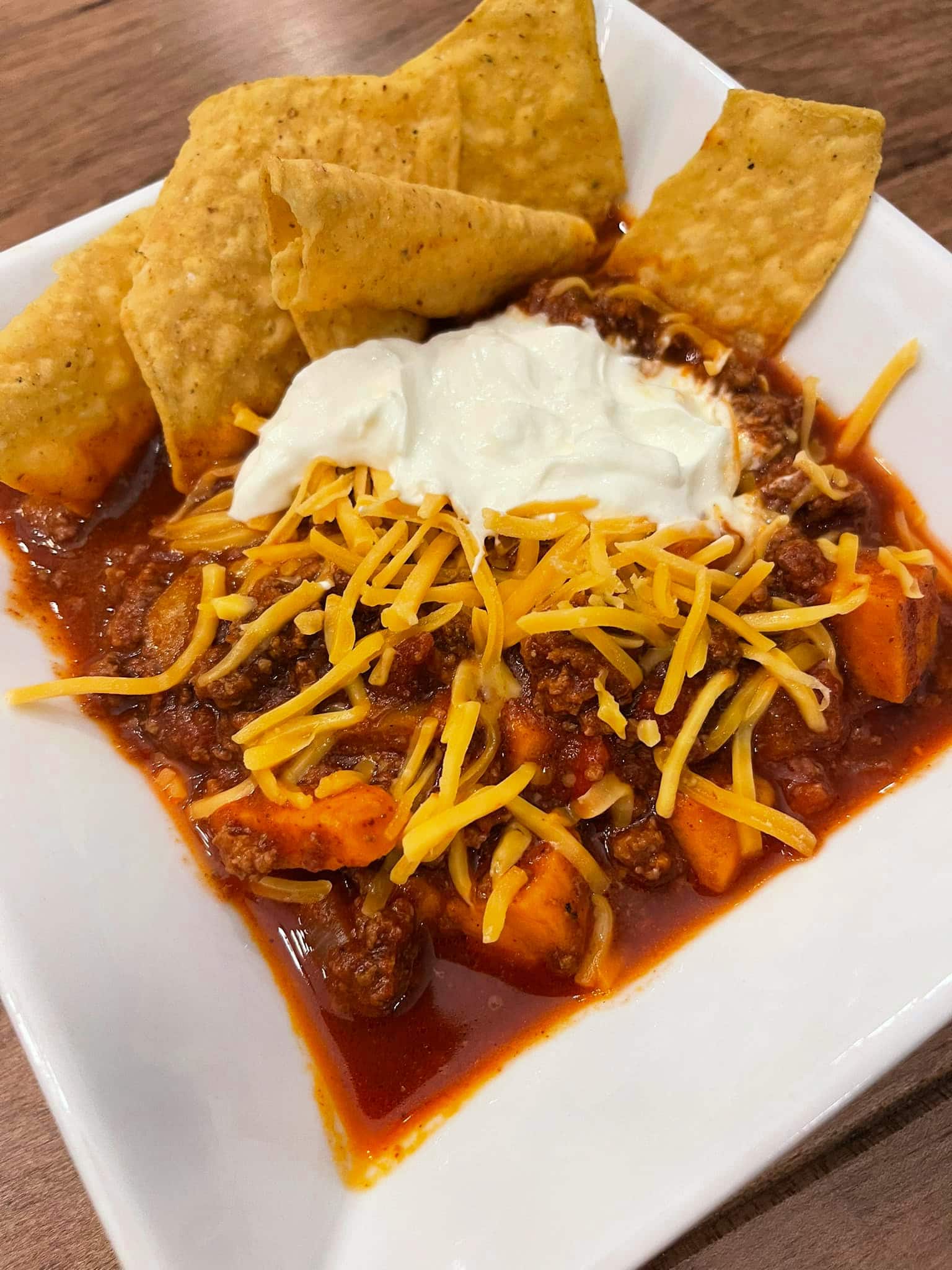 slow cooker turkey chili with toppings 