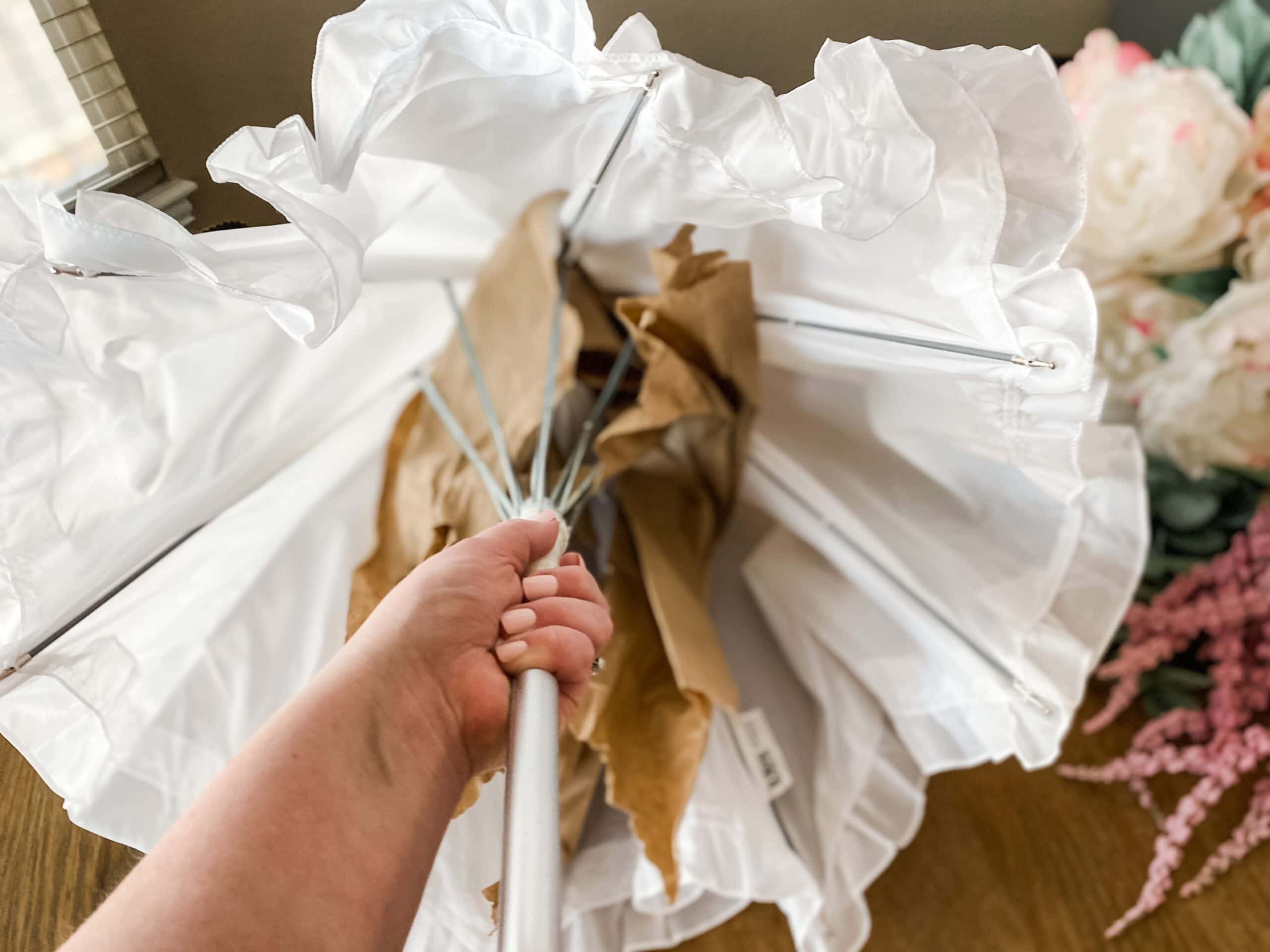 making wreath with an umbrella 