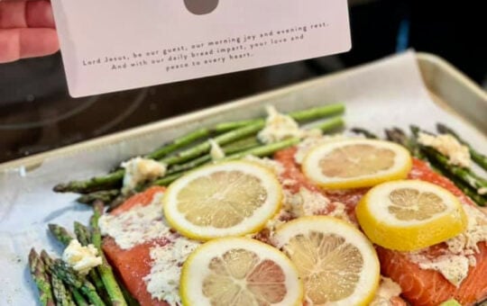 Delicious Sheet Pan Salmon Asparagus
