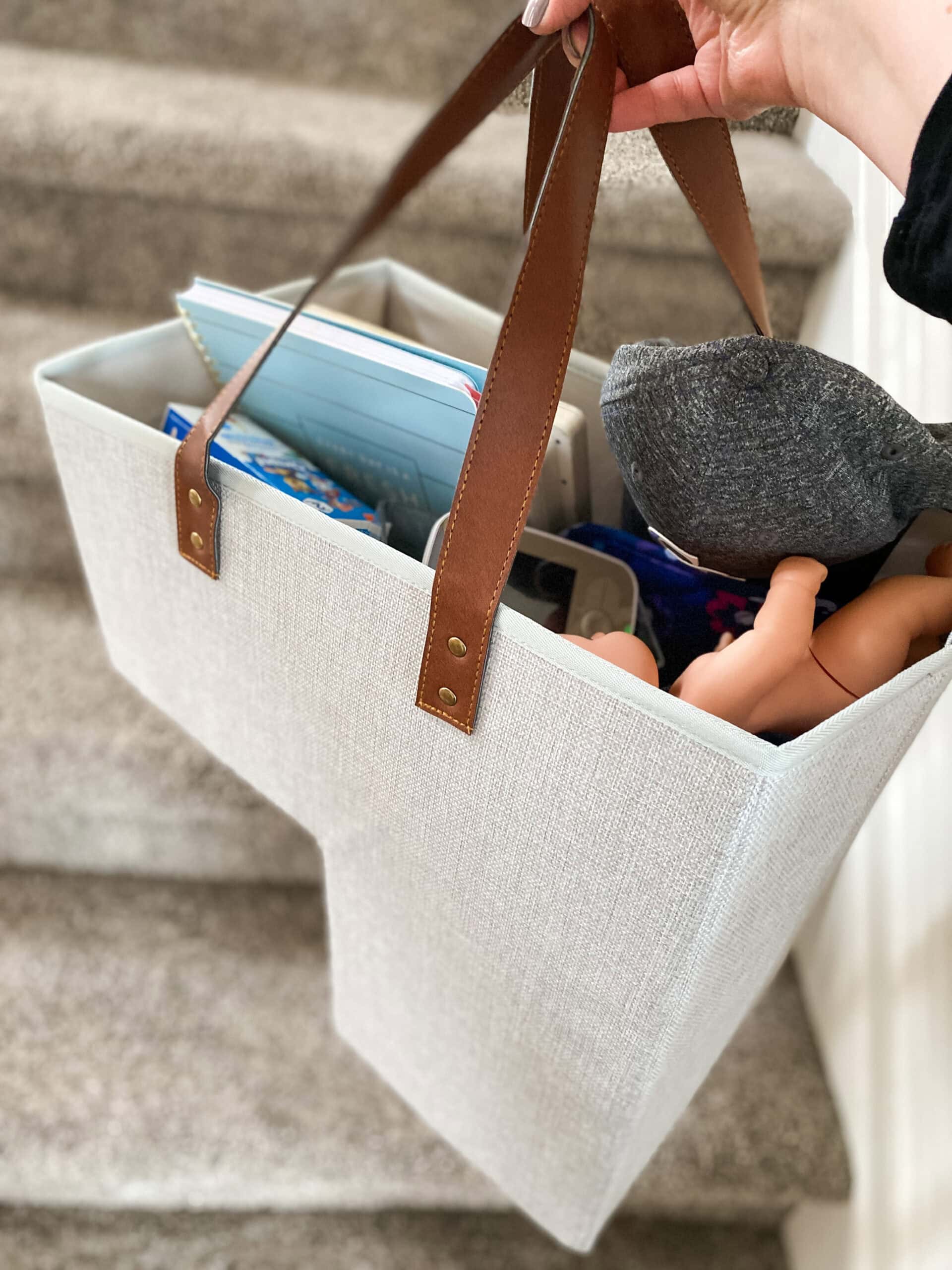 stair basket with handle 