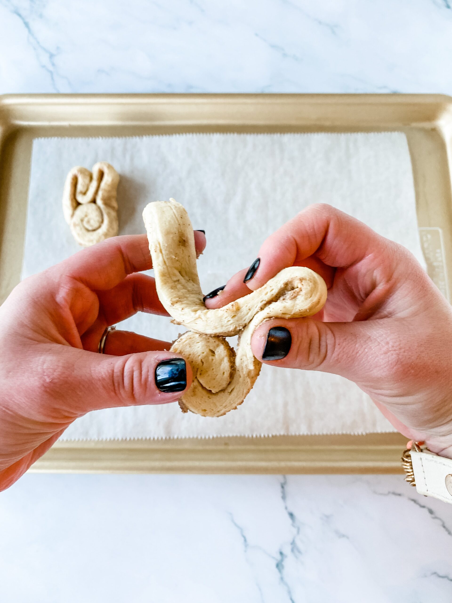 How to make Cinnamon Roll Bunnies for Easter 