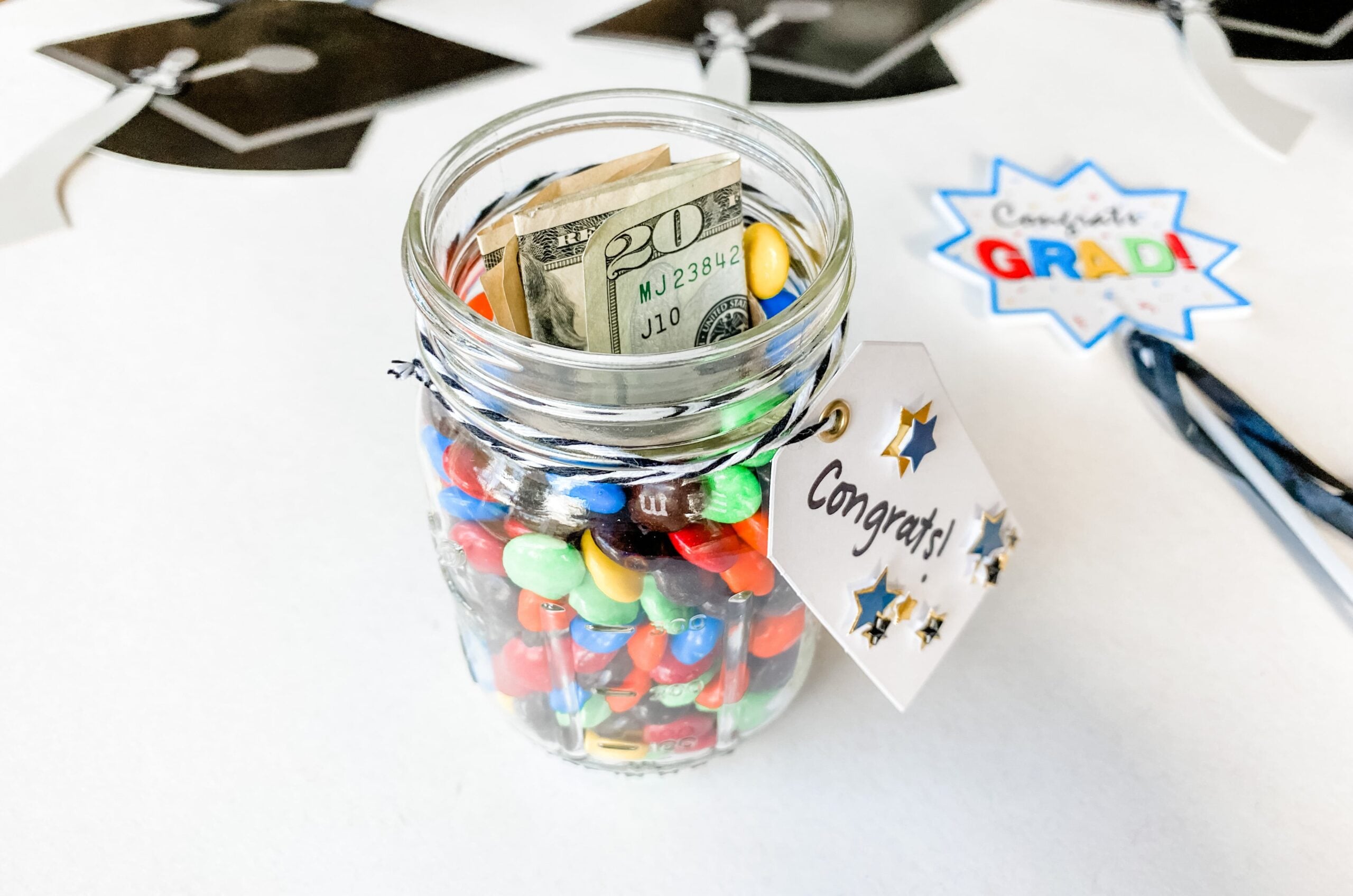 graduation candy ideas for gifting cash 