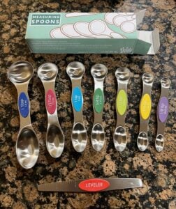 measuring spoons
