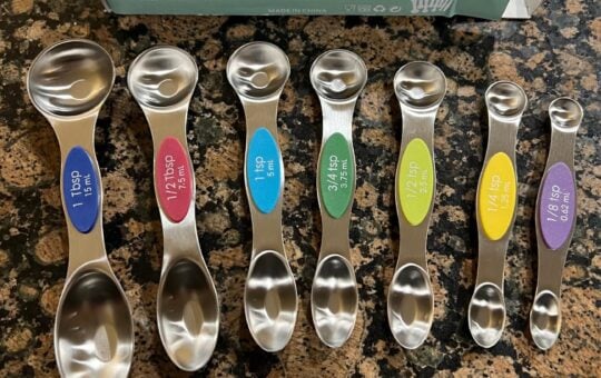 measuring spoons