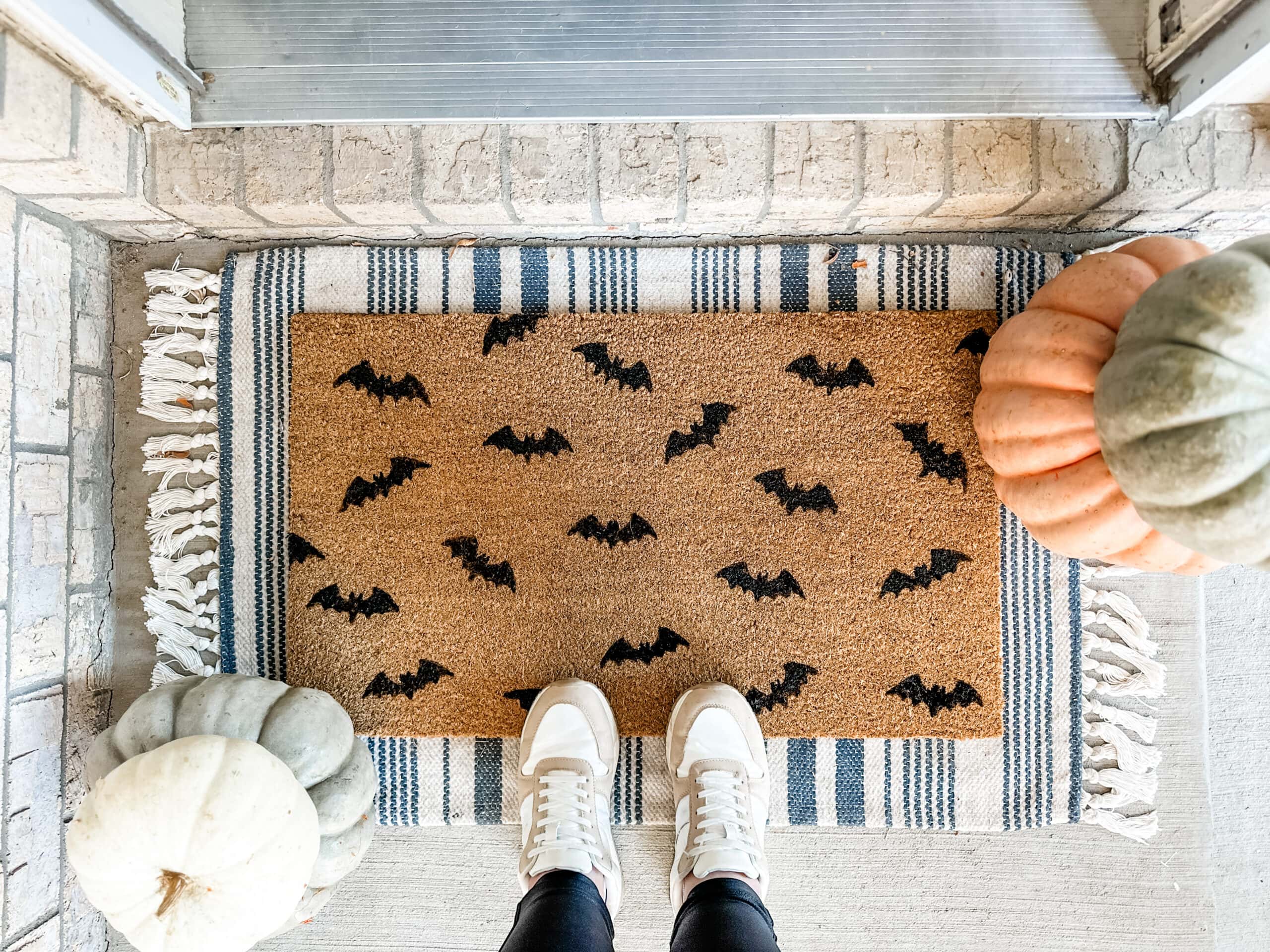 DIY Halloween welcome Mat 
