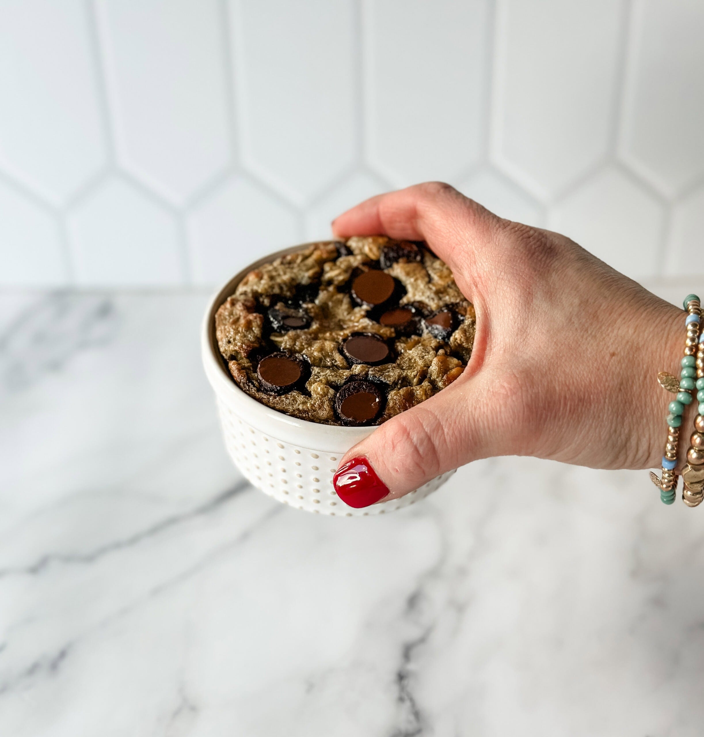 Banana oat cups with chocolate chips 