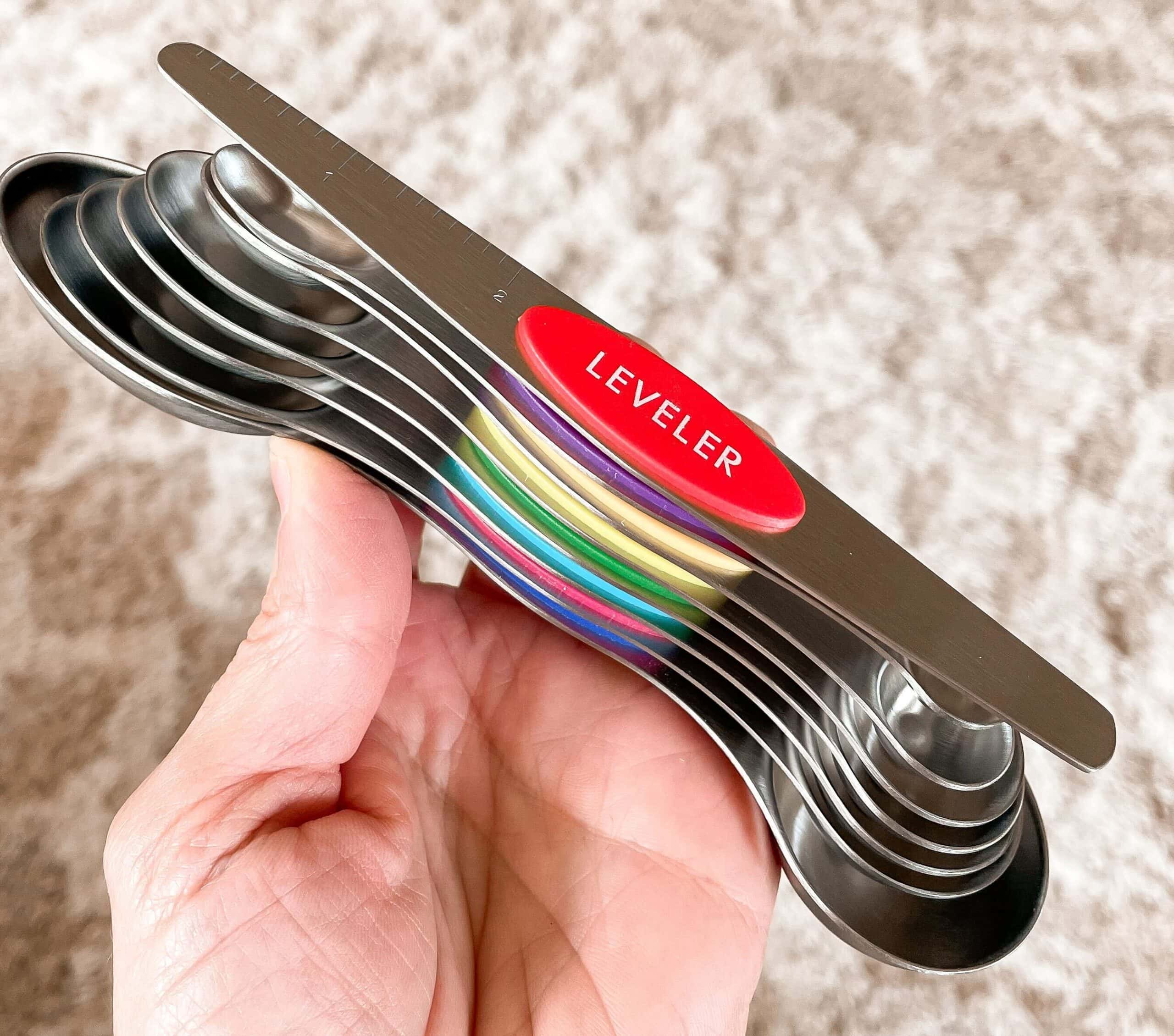 measuring spoons