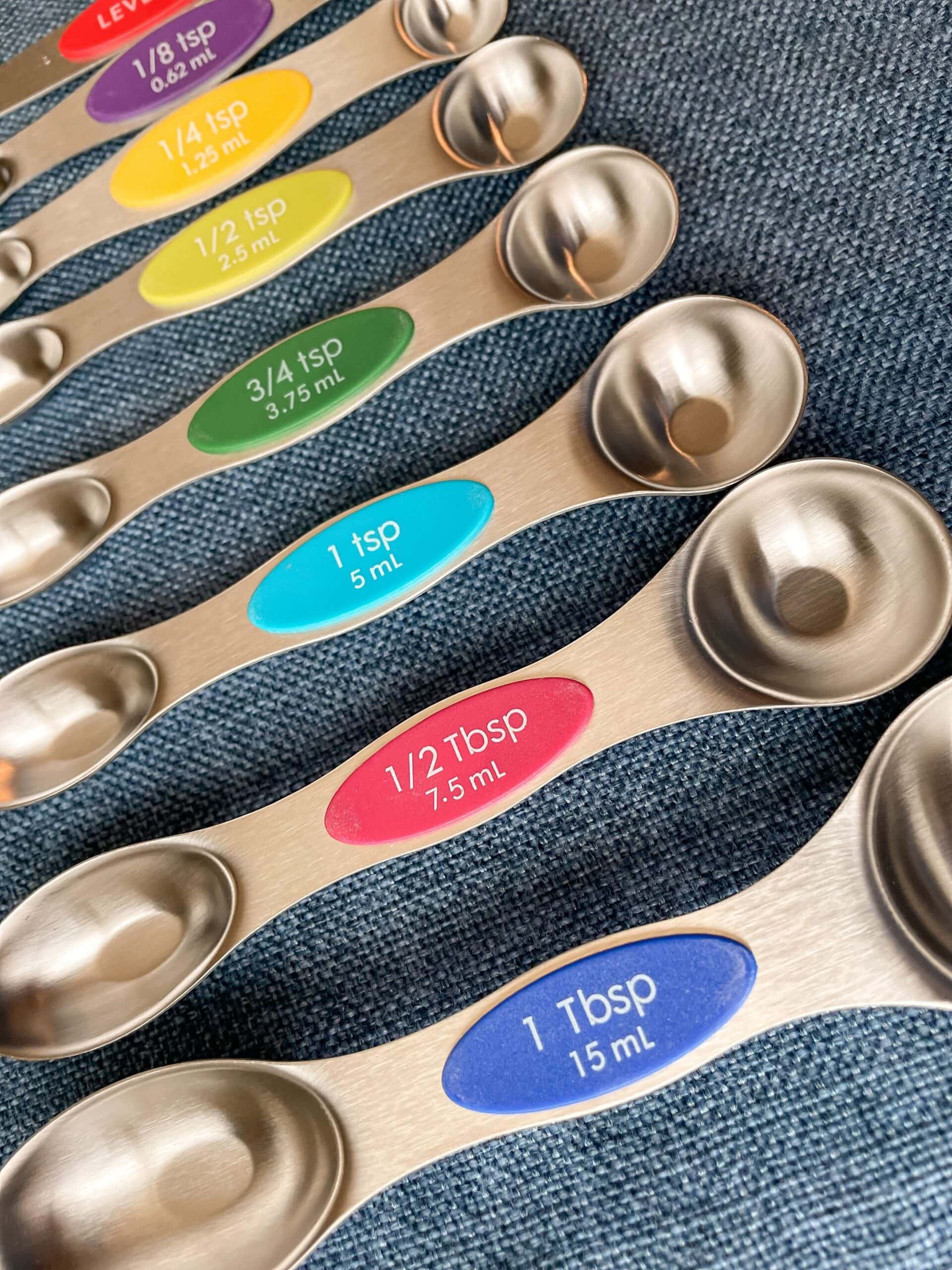 measuring spoons