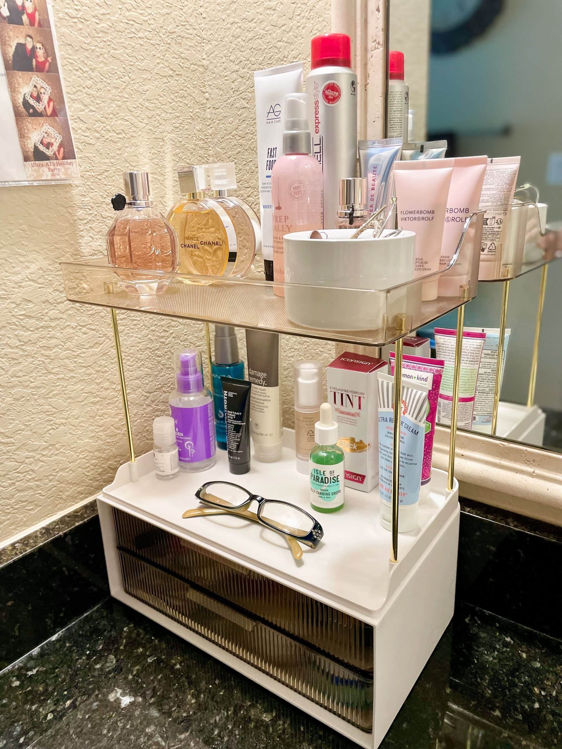 makeup organizer