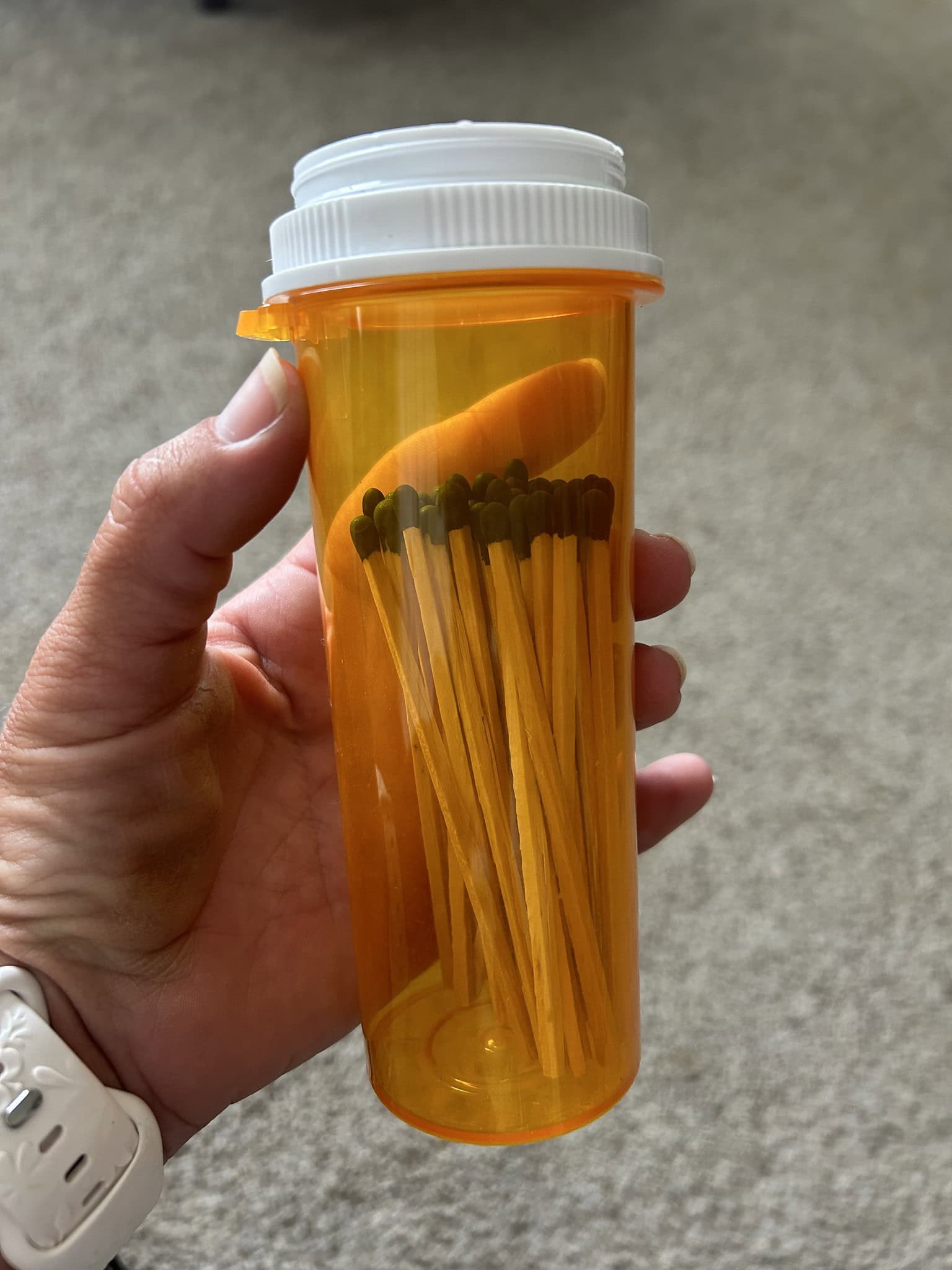 easy way to store matches