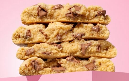 crumbl cookies
