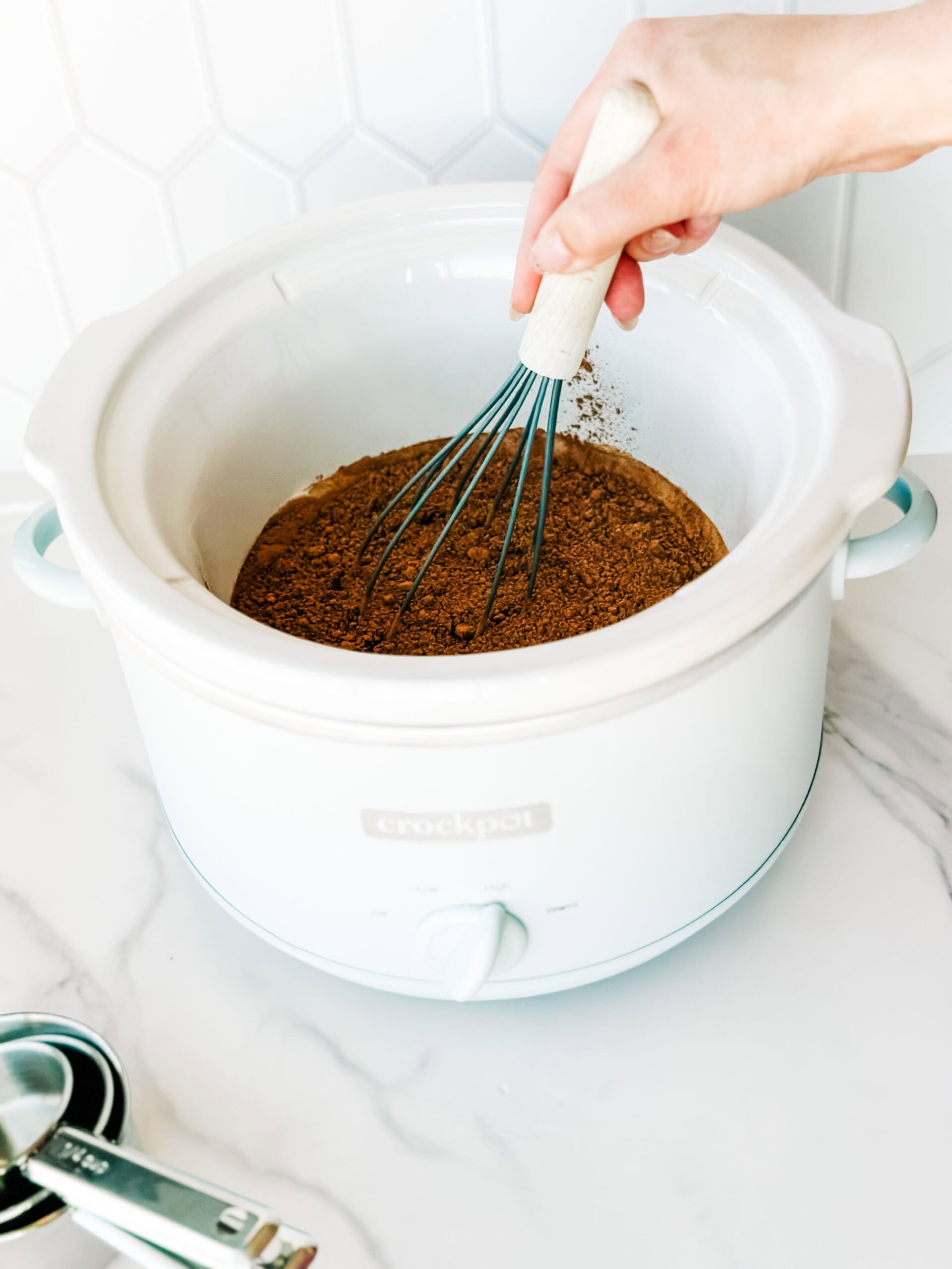 mixing hot chocolate in slow cooker 