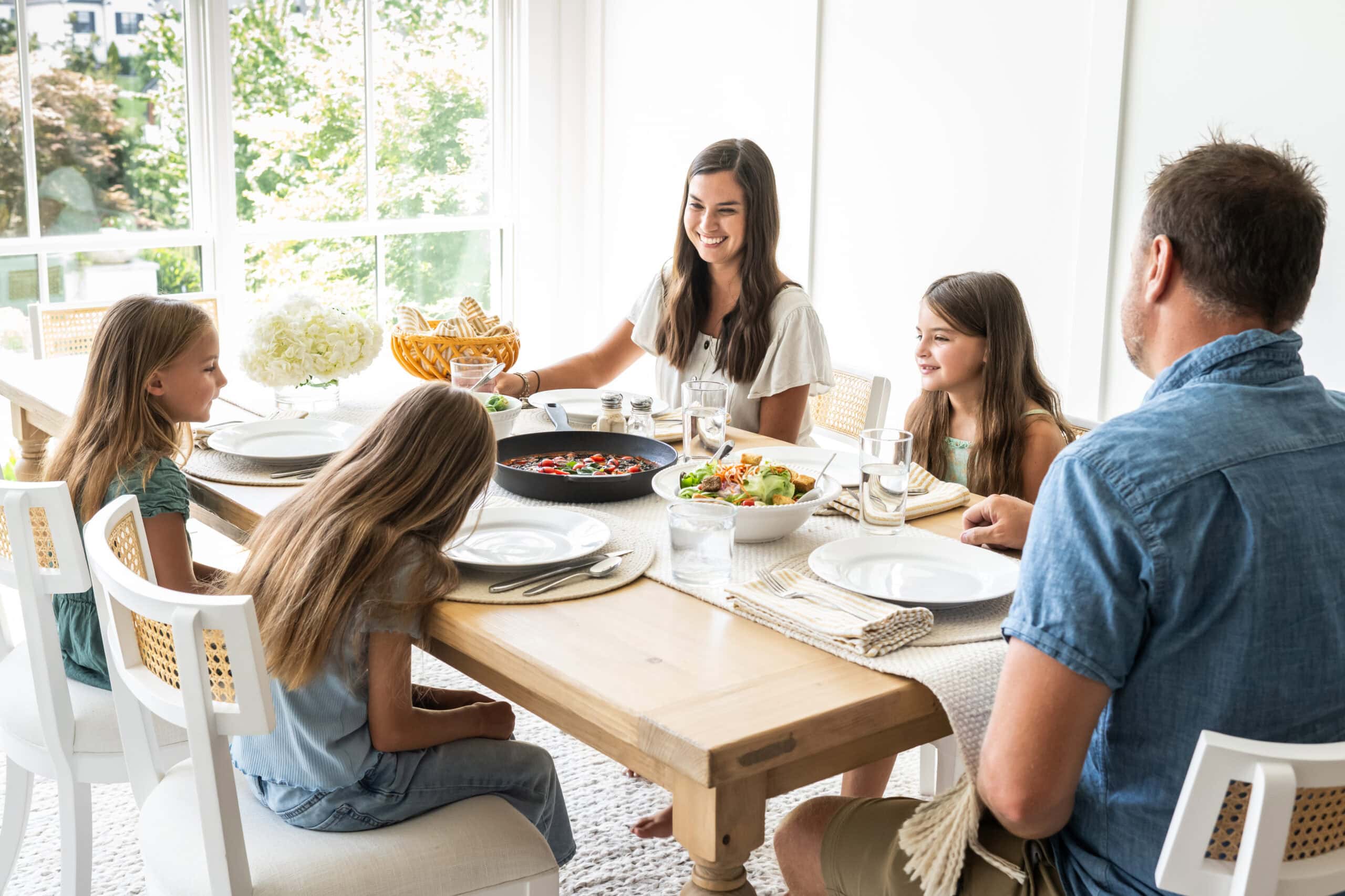 grocery by ppp family eating dinner 