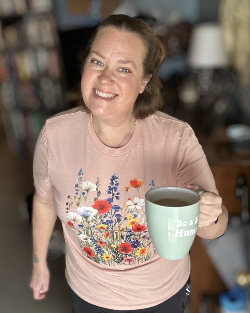 vintage wildflower tee with coffee cup amber jane