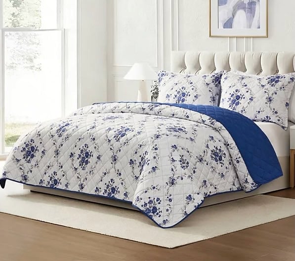 Chelsea Loft Reversible Quilt Set