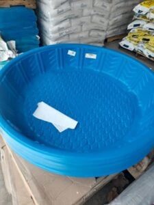 blue kiddie pool