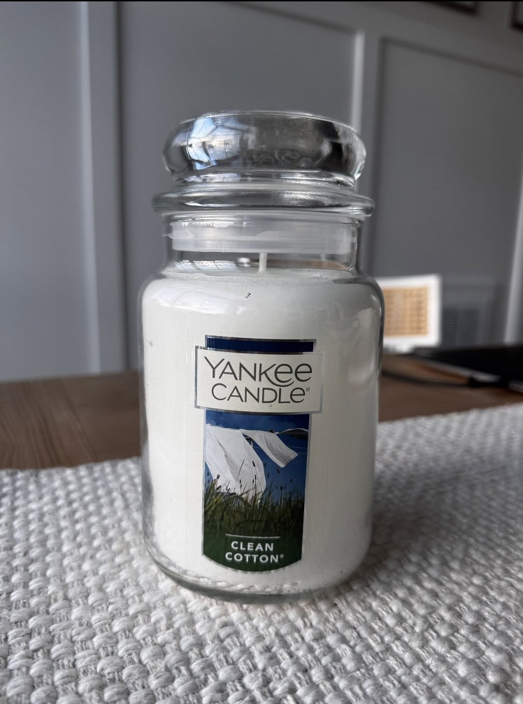clean cotton yankee candle in white large jar 
